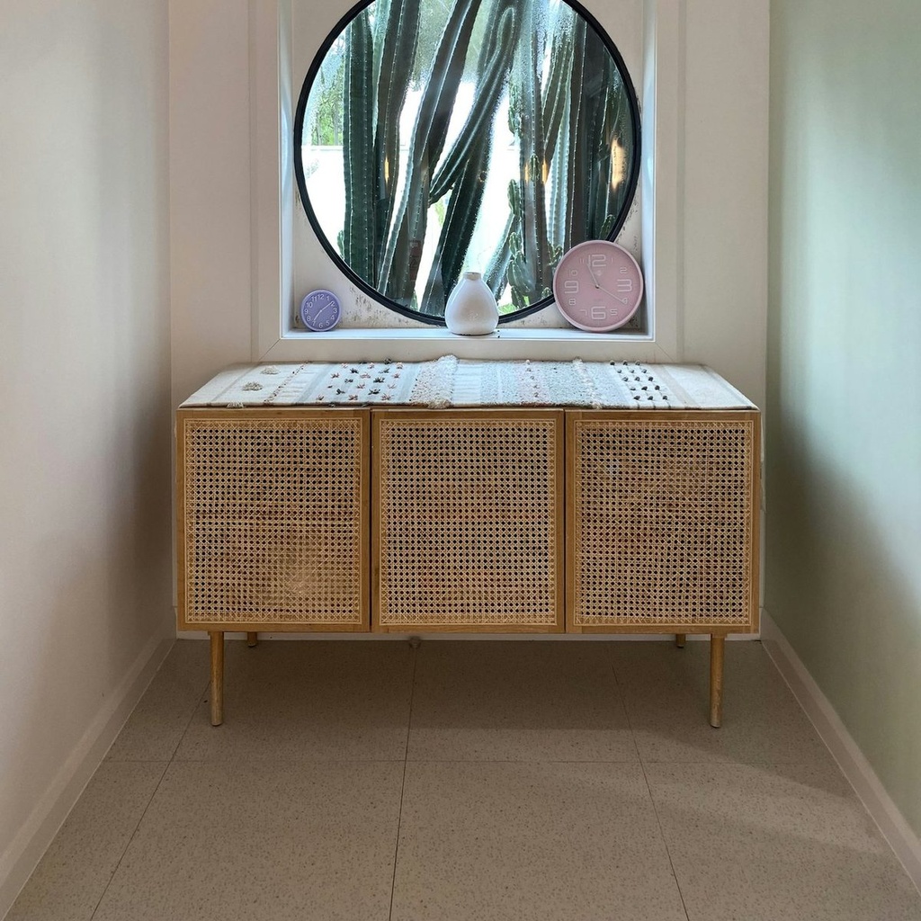 [LVW-BUF] Buffet Habous en noyer, trois portes cannées, 160 cm