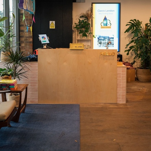 Comptoir d'accueil Aïn Diab en chêne et cannage, 200 cm
